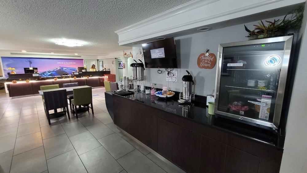La Quinta Inn By Wyndham Corpus Christi South Экстерьер фото