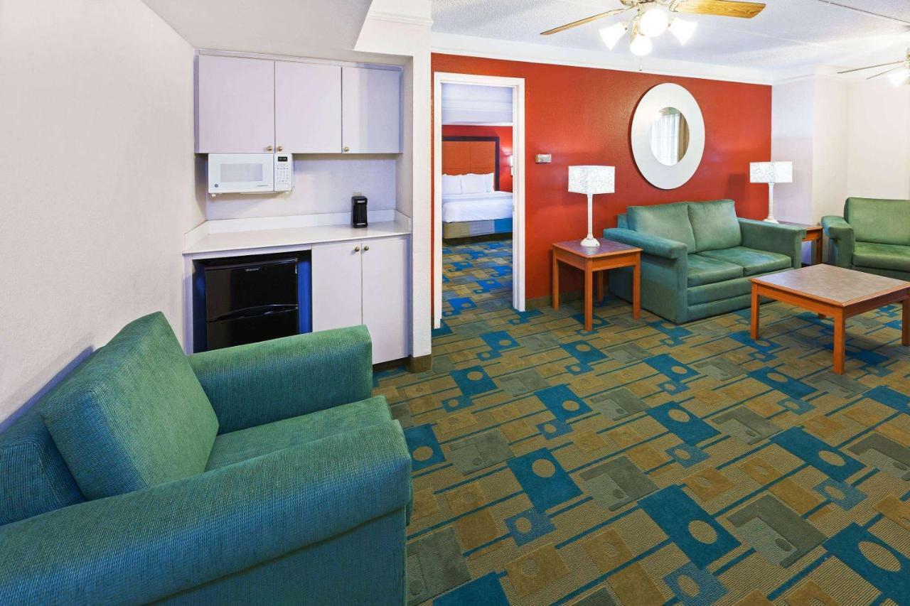 La Quinta Inn By Wyndham Corpus Christi South Экстерьер фото
